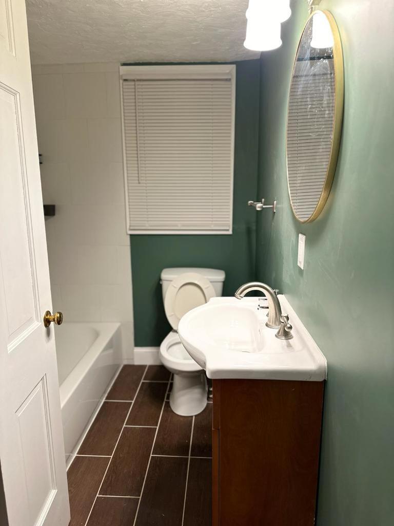 Apartment Unit-a Gorgeous Private Near Metro Train Station And Washington Dc *