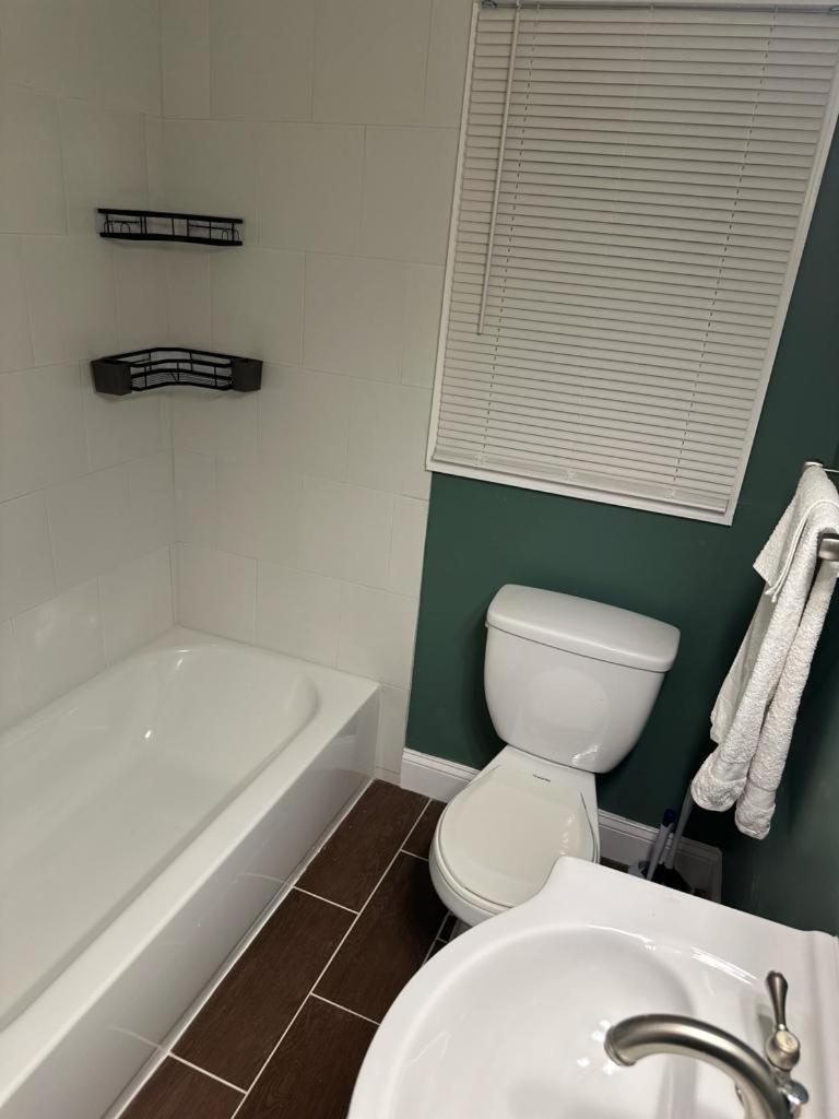 Unit-a Gorgeous Private Near Metro Train Station And Washington Dc * Capitol Heights