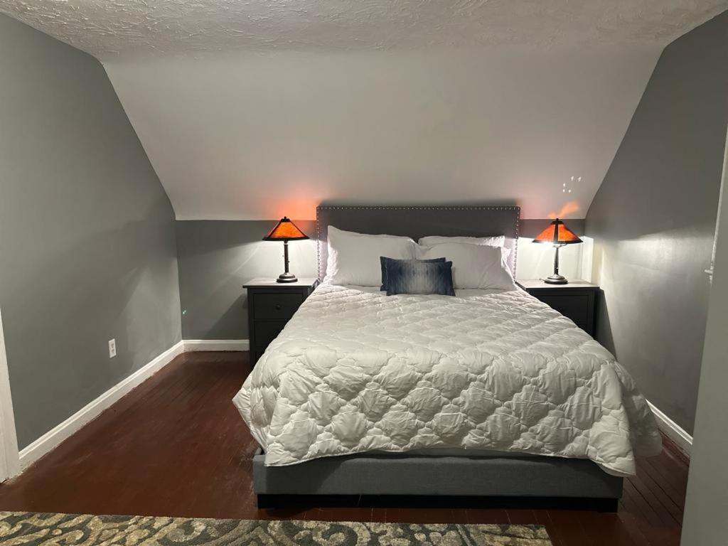 Apartment Unit-a Gorgeous Private Near Metro Train Station And Washington Dc